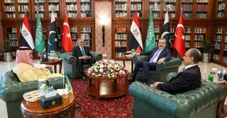 হরমুজ প্রণালি খুলতে প্রস্তাবে পাকিস্তানে সৌদি-তুরস্ক-মিসরের বৈঠক